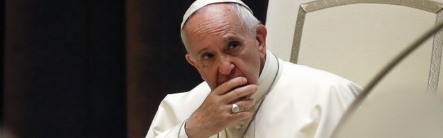 (VIDEO) DRAMATIČNO UPOZORENJE PAPA FRANJE: Svet je na putu samouništenja!