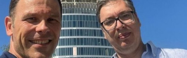 PREDAH UZ SLADOLED! Predsednik Vučić i ministar Mali uživaju u Beogradu na vodi: Imaćemo čime da se ponosimo! /FOTO/