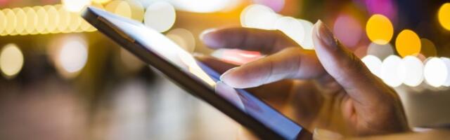 Korišćenje mobilnog telefona tokom jela opasno po zdravlje