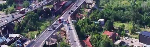 Voz odsekao devojci obe noge kod Pančevca