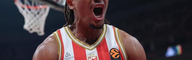 Dvocifreno vođstvo Zvezde na pauzi: Monekeov potez raspalio Arenu (VIDEO)
