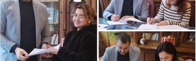 Potpisani ugovori o stipendiranju romskih studenata za školsku 2025/2026. godinu