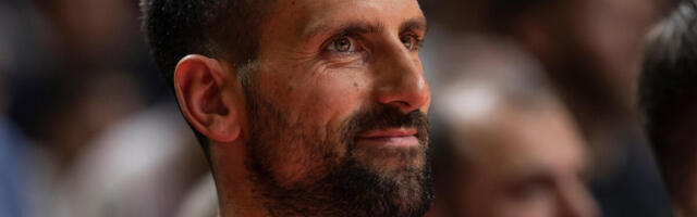 Novak Đoković podrška Crvenoj zvezdi protiv Olimpijakosa! (Foto)
