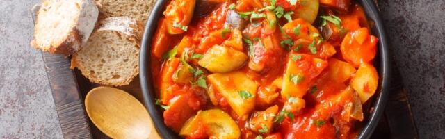 Najsočniji krompir paprikaš koji ćete probati: Recept koji uvek uspeva