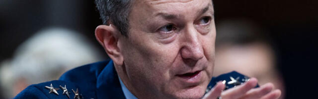Генерал Кејн и адмирал Купер представили Трампу планове за нападе на Иран