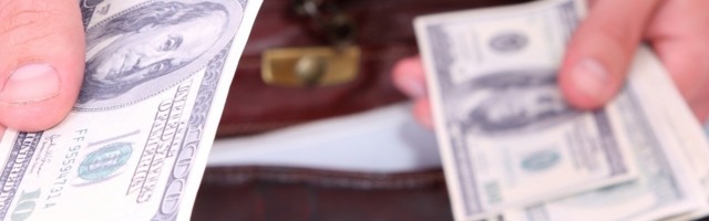 Otišao na da podigne 20 dolara, "dobio" 10.000