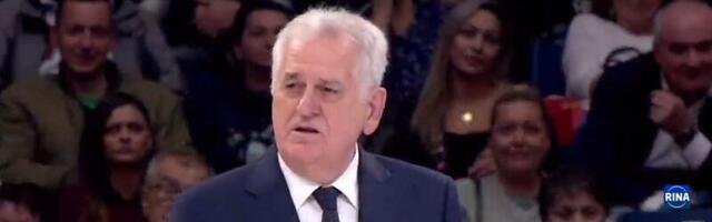 Tomislav Nikolić   - dragi moji naprednjaci niste odstupili od početnih ideja, da Srbija ide napred, podržavam Vas