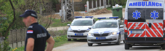 KARAMBOL U BAČKOJ PALANCI Sudarilo se više vozila, jedan automobil završio u kanalu (FOTO)