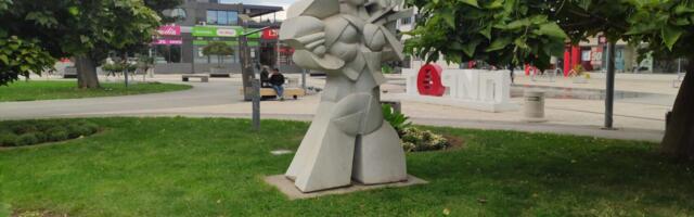 Prodaju se skulpture, parcele i njive „Prvog maja“ iz Pirota
