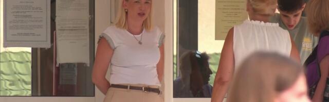 Katanci, otkazi i beg od medija: Ko je čelnica niške gimnazije „Stevan Sremac“ čija se ostavka traži na protestu?