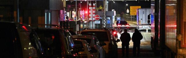 Kamioni čekaju na prelazu sa Hrvatskom: AMSS objavio stanje na granicama tokom večeri, evo kakva je situacija za automobile