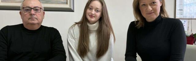 SVAKOG DANA PUTUJE 80 KILOMETARA DA BI BILA UZ MAJKU KOJA SE BORI SA RAKOM: Dirljiva priča studentkinje iz Sremske Mitrovice (FOTO)