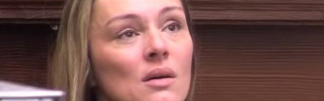 ANABELA SE JAVNO IZVINILA KIJI I SLOBI! Pevačica šokirala svojom izjavom, svi zanemeli! (Video)