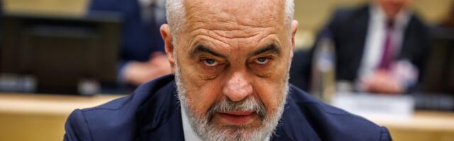 Rama zadovoljan