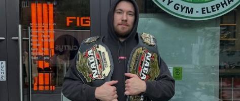 OVO JE IVAN (29) KOJI JE SPASAO DEVOJČICU OD PEDOFILA! Brzim potezom patosirao muškarca na ulici, nije prvi herojski čin ovog "londonskog Betmena" (FOTO, VIDEO)