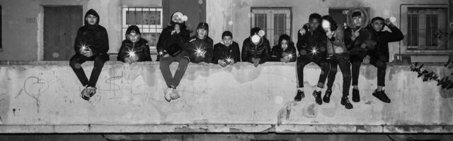 Sirov, iskren i brutalan: Milano koji do sada niste videli na izložbi fotografija italijanskog umetnika u Beogradu