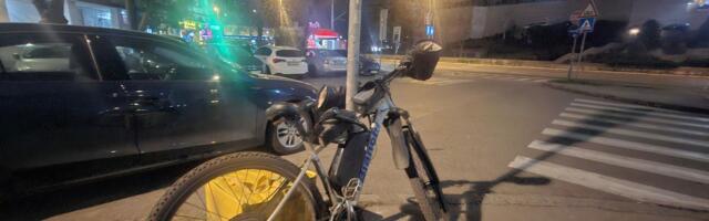 Misterija u Novom Beogradu: Bicikl i torba za dostavu već 5 dana stoje kraj bandere, građani već strahuju