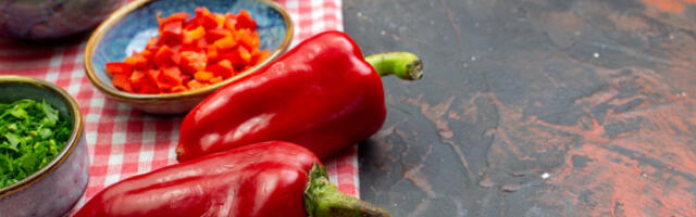 Posne zapečene paprike sa pirinčem i povrćem: Običan dan pretvaraju u malo gastronomsko uživanje (RECEPT)