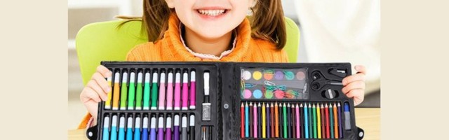 DA LI JE RANO ZA POKLONE? NIPOŠTO! Nabavite klincima po PROMO ceni 'brdo' bojica za 'smešne' pare!