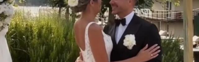 Venčanje Saše Kovačevića krije detalj o kojem svi pričaju: Gosti nisu očekivali da će pevač uraditi ovo (VIDEO)