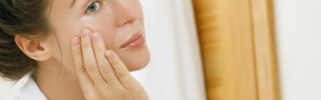 Nekada nisu postojali preparati za negu kože, ali ovu stvar su koristile i naše pra bake za glatko i negovano lice, a svi je imamo kod kuće