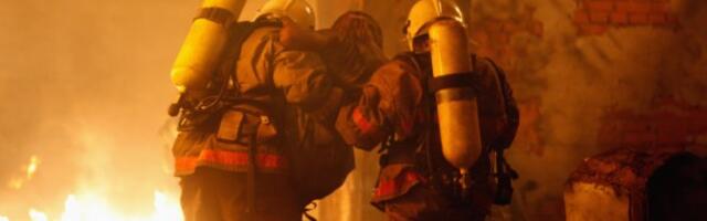 Ugašen požar u zgradi u krugu Infektivne klinike! MUP: Intervenisalo 10 vatrogasnih vozila sa 38 vatrogasaca