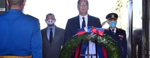 Vučić položio venac na spomenik Neznanom junaku