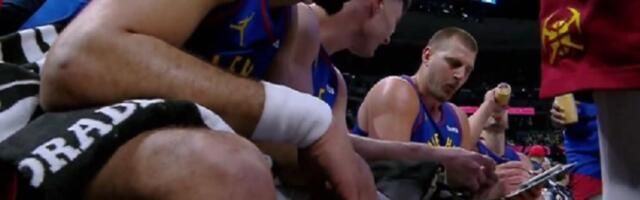 Jokić na tajm-autu "OTEO" TABLU novom treneru i poveo Denver ka pobedi (VIDEO)
