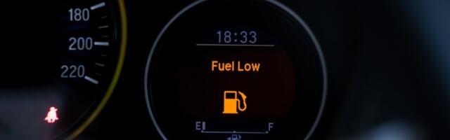 Cene goriva divljaju, nadležni apeluju: "Popustite gas"