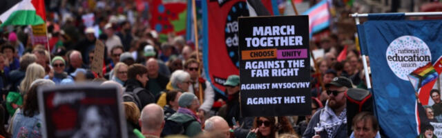 Десетине хиљада људи на протесту против деснице у Лондону