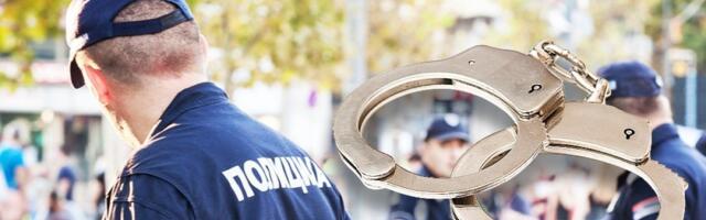 Rastureni štekovi u dva grada: Velika akcija policije u Sremskoj Mitrovici (FOTO)