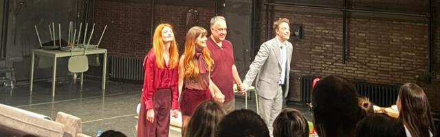 Kako razumemo ljubav, vernost, laž, bliskost, prevaru, poverenje: Ekipi komedije „Istina“ višeminutne ovacije na premijeri u Bitef teatru