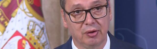 "SLUŽIM SAMO SRBIJI I SVOM NARODU!" Vučić se oglasio snažnom porukom - Ja sam slobodan čovek! (FOTO)