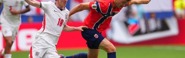 Nisu izgubili smao utakmicu, već i opkladu: Norveška avio-kompanija nakon poraza od Engleske ispunila obećanje i šokirala čitav svet! /FOTO/