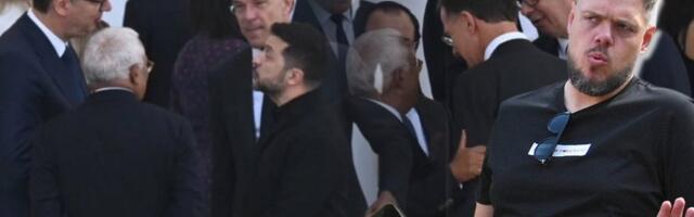 Štimcu nema pomoći! Propali košarkaš ponovo napada Vučića - bes posle Pariza (FOTO)