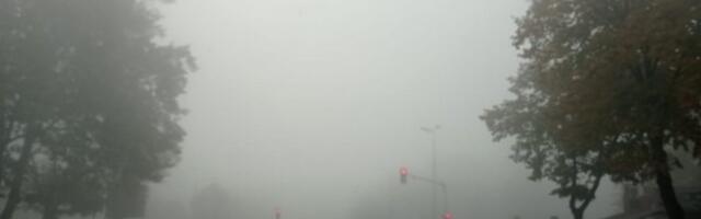 Umeren saobraćaj, suvi kolovozi, ponegde magla