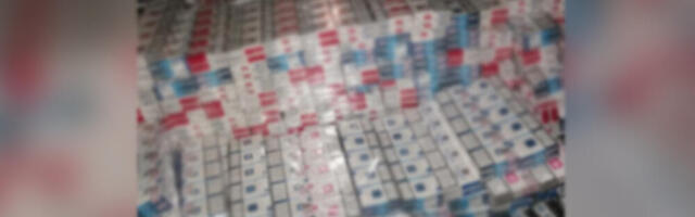 Uspio da pobjegne sa lica mjesta, ali ne i da sačuva robu – u Novom Pazaru zaplijenjena ogromna količina cigareta