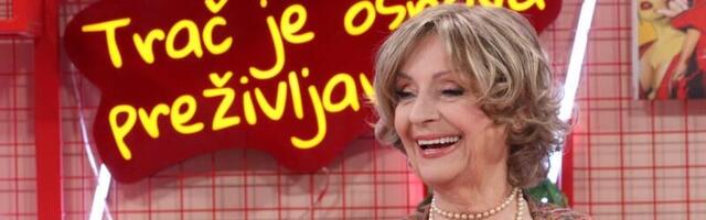 Lepa Lukić o dečku: "Ne trčimo mi u krevet!"