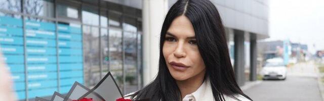 HITNA POMOĆ JE PREGLEDALA, POLICIJA SAČINILA ZAPISNIK! Naša manekenka doživela pravi horor u garaži, još mora da ISPLATI 30.000 EVRA!