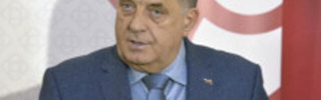 Додик: Звиждуци нашој химни у Скендерији показују да Сарајево не жели живот са Србима