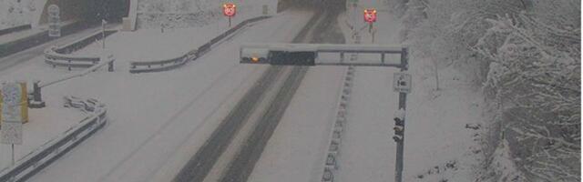 Nagla promena vremena u Hrvatskoj: Sneg zatrpao auto-put, nestvarni prizori za kraj marta