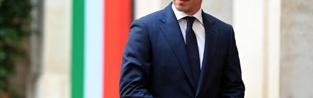 MAĐAR U PRVOJ POSETI INOSTRANSTVU KAO PREMIJER Novi predsednik vlade u Budimpešti stiže u Poljsku, avionom do Krakova, pa vozom za Varšavu i Gdanjsk