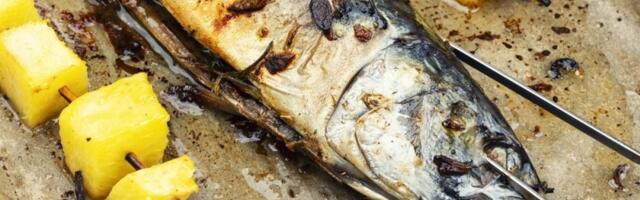 Aromatična skuša iz rerne: Sočna i ukusna, a tajna je u jednom dodatku