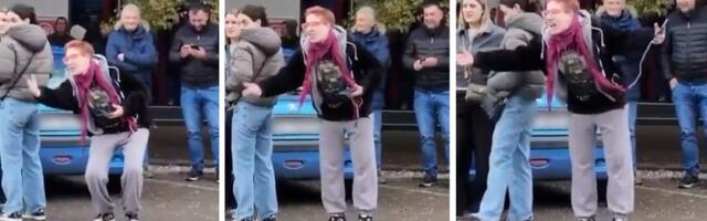 Probili su dno: Pijana blokaderka u Kuli napada i vređa policiju (VIDEO)