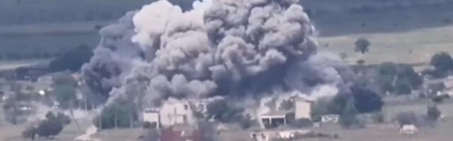 Kamen na kamenu nije ostao! Rusi otkrili tajni centar Ukrajinaca, sve razorili monstrum bombama (VIDEO)