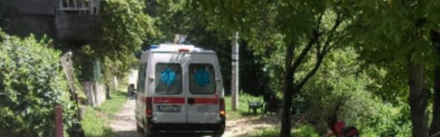 Kuršumličanin se polio benzinom i zapalio, brat ga spasio – prevezen u niški UKC