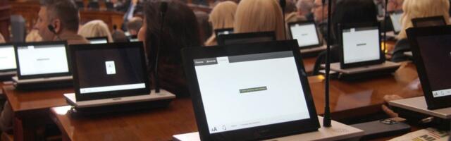 Propala još jedna laž blokadera: Tvrdili da Mrdićevi zakoni neće proći - Vučić ih potpisao