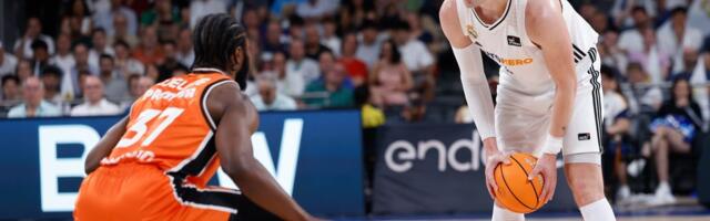 Real trojkom Hezonje u poslednjem napadu savladao Valensiju za finale Kupa