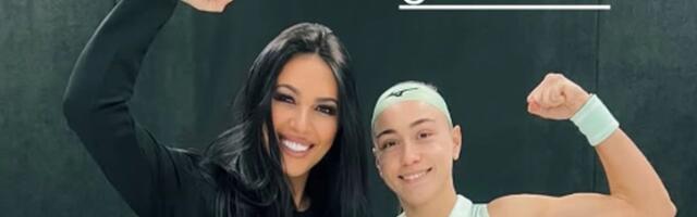 Ovo je malo ko znao: Poznata pevačica i srpska teniserka su sestre, uputila joj je emotivnu poruku za rođendan