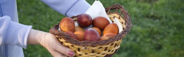 Farbanje jaja kafom nema konkurenciju: Prirodna tehnika za elegantne braon nijanse i rustične šare